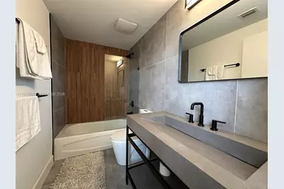 1 Glen Royal Pkwy #1613, Miami, FL 33125 - Photo 13