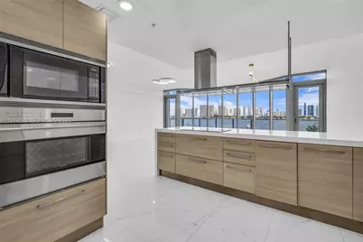 17111 Biscayne Blvd #411, North Miami Beach, FL 33160 - Photo 15