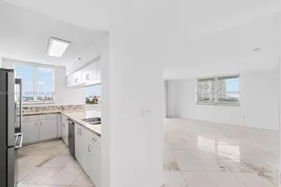 650 West Ave #1102, Miami Beach, FL 33139 - Photo 5