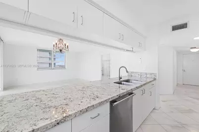 650 West Ave #1102, Miami Beach, FL 33139 - Photo 11