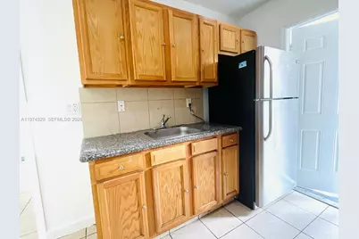 608 SW 16th Ave #B, Fort Lauderdale, FL 33312 - Photo 9