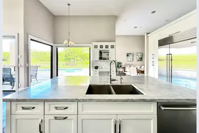 400 Alexandra Cir #0, Weston, FL 33326 - Photo 19