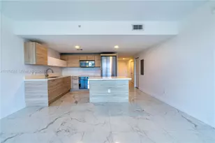 16385 Biscayne Blvd, North Miami Beach, FL 33160 - Photo 21