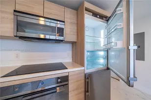 16385 Biscayne Blvd, North Miami Beach, FL 33160 - Photo 17