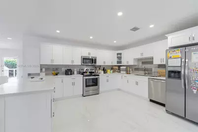 7100 SW 19th Ter, Miami, FL 33155 - Photo 7