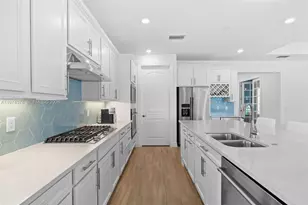 2715 Primrose Pl, Oakland Park, FL 33309 - Photo 11