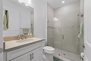 2715 Primrose Pl, Oakland Park, FL 33309 - Photo 21