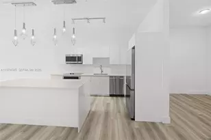 101 Diplomat Pkwy, Hallandale Beach, FL 33009 - Photo 11