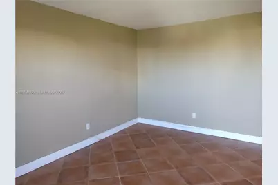 1801 S Treasure Dr #502, North Bay Village, FL 33141 - Photo 9