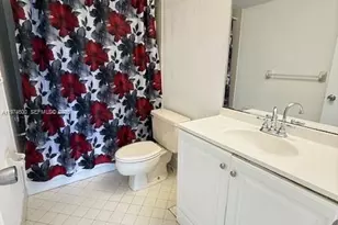 207 Lake Pointe Dr, Oakland Park, FL 33309 - Photo 15