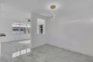 659 Vista Meadows Dr, Weston, FL 33327 - Photo 9