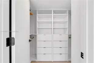 881 Ocean Dr, Key Biscayne, FL 33149 - Photo 35