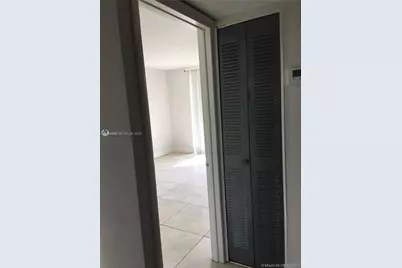 1801 S Treasure Dr #124, North Bay Village, FL 33141 - Photo 7