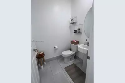 11001 W 33rd Way, Hialeah, FL 33018 - Photo 19