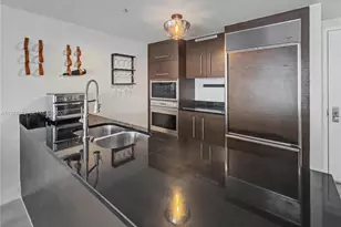 475 Brickell Ave, Miami, FL 33131 - Photo 7