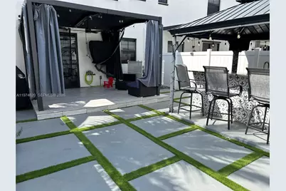 10371 W 33rd Ct, Hialeah, FL 33018 - Photo 9