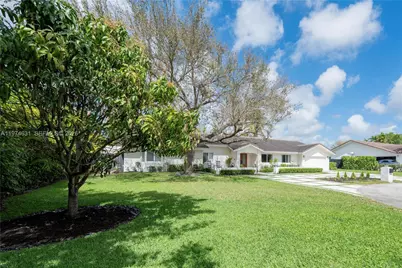 10461 SW 121st St, Miami, FL 33176 - Photo 1