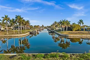 2623 SW 35th Ln, Cape Coral, FL 33914 - Photo 3