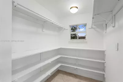 1381 W 63rd St, Hialeah, FL 33012 - Photo 43