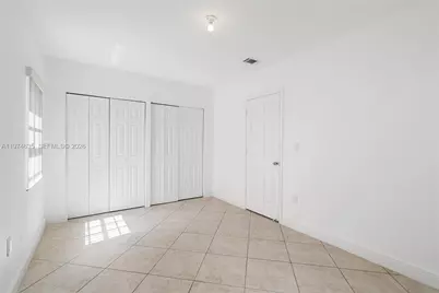 1381 W 63rd St, Hialeah, FL 33012 - Photo 31