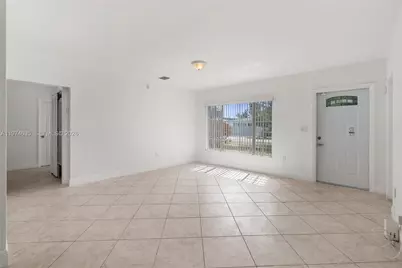1381 W 63rd St, Hialeah, FL 33012 - Photo 13