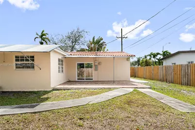 1381 W 63rd St, Hialeah, FL 33012 - Photo 61