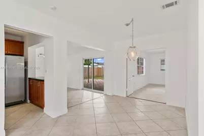 1381 W 63rd St, Hialeah, FL 33012 - Photo 7