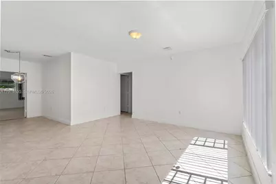 1381 W 63rd St, Hialeah, FL 33012 - Photo 11