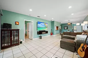 6225 NW 190th Terrace, Hialeah, FL 33015 - Photo 9