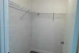 1900 N Bayshore Dr, Miami, FL 33132 - Photo 29