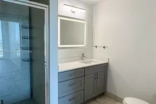 1900 N Bayshore Dr, Miami, FL 33132 - Photo 25