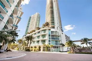 90 SW 3rd St, Miami, FL 33130 - Photo 1