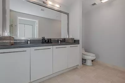 90 SW 3rd St #2002, Miami, FL 33130 - Photo 13