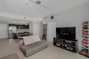 90 SW 3rd St, Miami, FL 33130 - Photo 9