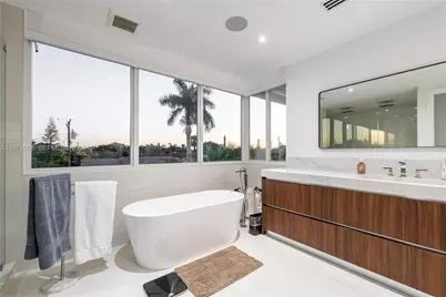 10181 NW 27th St, Doral, FL 33172 - Photo 49