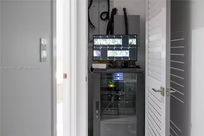 10181 NW 27th St, Doral, FL 33172 - Photo 61