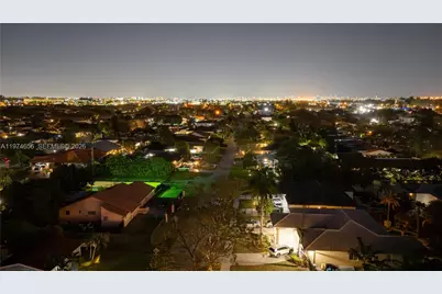 10181 NW 27th St, Doral, FL 33172 - Photo 17