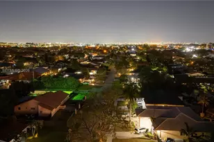 10181 NW 27th St, Doral, FL 33172 - Photo 17