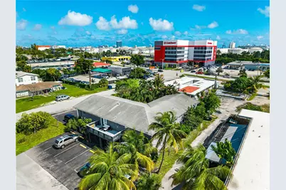 400 SE 31st St #4, Fort Lauderdale, FL 33316 - Photo 1