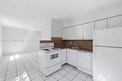 400 SE 31st St #4, Fort Lauderdale, FL 33316 - Photo 5