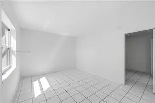 400 SE 31st St, Fort Lauderdale, FL 33316 - Photo 3