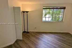 9741 Fontainebleau Blvd, Miami, FL 33172 - Photo 17