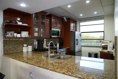 1709 Whitehall Dr #405, Davie, FL 33324 - Photo 11