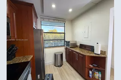 1709 Whitehall Dr #405, Davie, FL 33324 - Photo 9