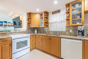 121 Golden Isles Dr, Hallandale Beach, FL 33009 - Photo 13