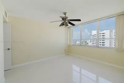 11 Island Ave #1410, Miami Beach, FL 33139 - Photo 19