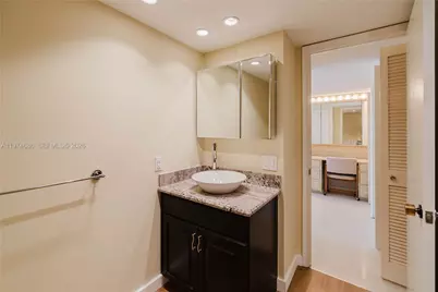 11 Island Ave #1410, Miami Beach, FL 33139 - Photo 17