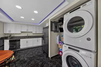 7265 W Sunrise Blvd #7265L, Plantation, FL 33313 - Photo 11