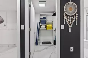 3415 N Ocean Dr, Hollywood, FL 33019 - Photo 35