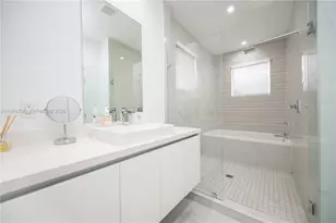 10366 NW 68th Terrace, Doral, FL 33178 - Photo 3